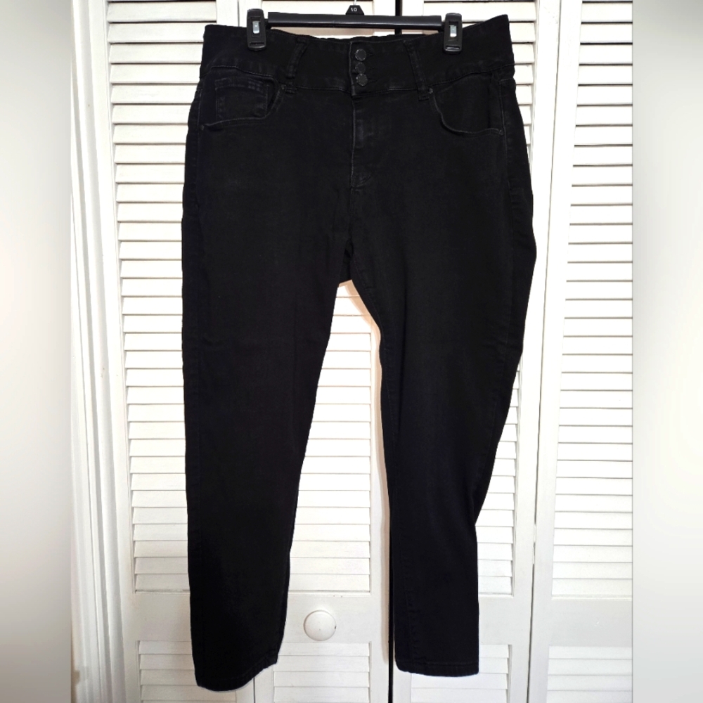 Blue Savvy Women's 22 Black Jeans